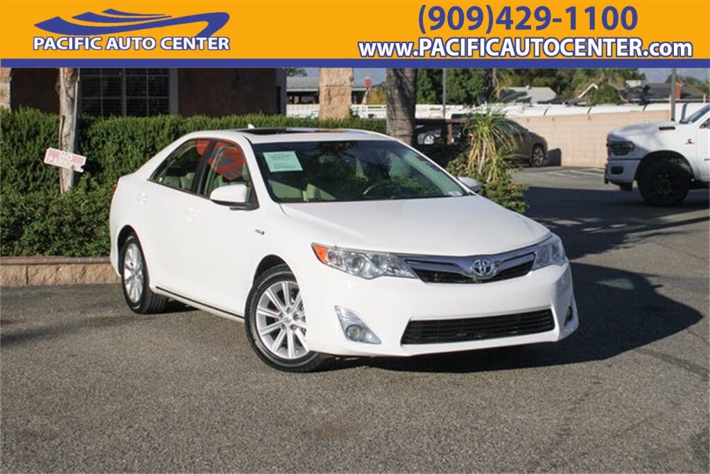 2013 Toyota Camry Hybrid XLE FWD