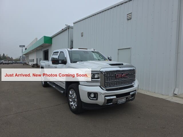 2018 GMC Sierra 2500HD Denali Crew Cab SB 4WD