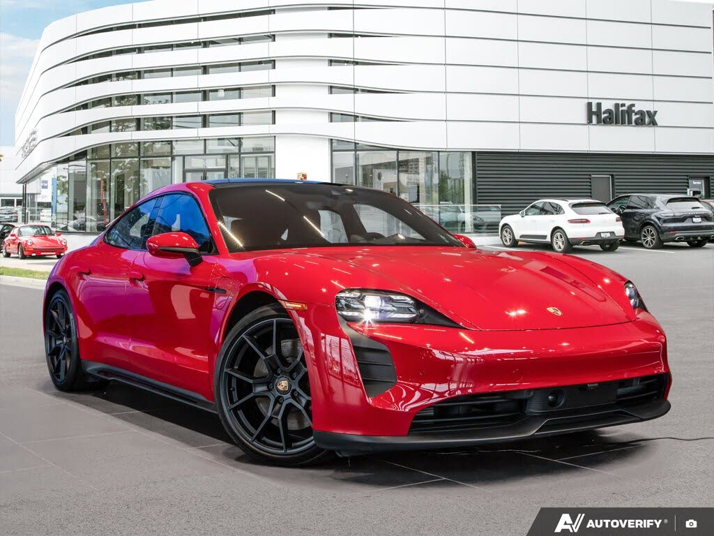 Porsche Taycan GTS Sedan AWD 2024