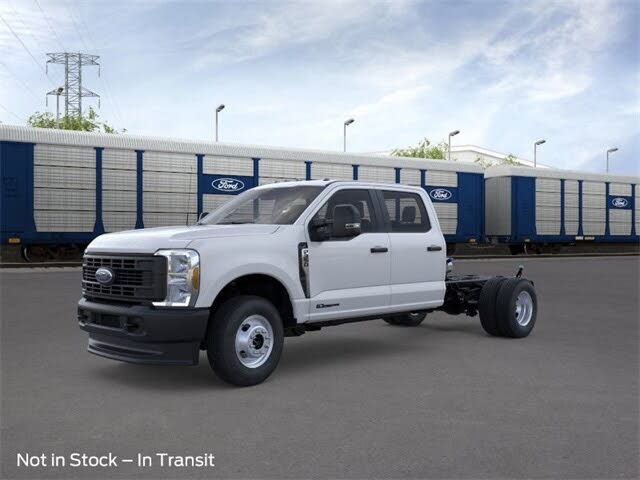 2026 Ford F-350 Super Duty Chassis XL Crew Cab DRW 4WD