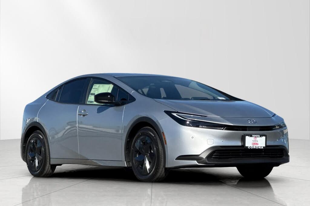 2026 Toyota Prius LE FWD