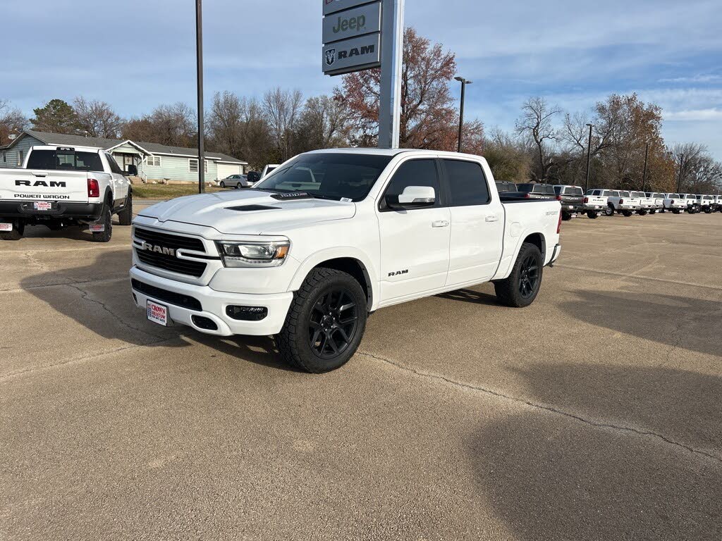 2022 RAM 1500 Laramie Crew Cab 4WD