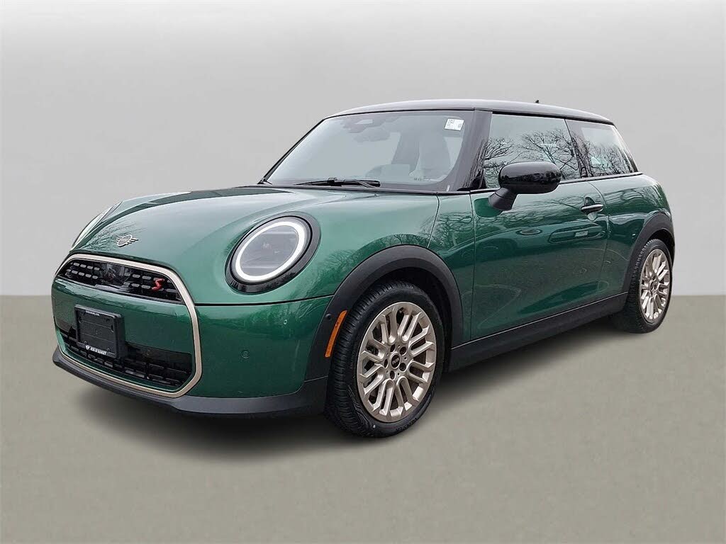 2025 MINI Cooper S Signature Trim 2-door Hatchback