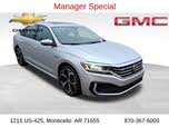 Volkswagen Passat 2.0T R-Line FWD