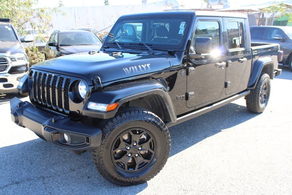 2022 Jeep Gladiator Willys Crew Cab 4WD