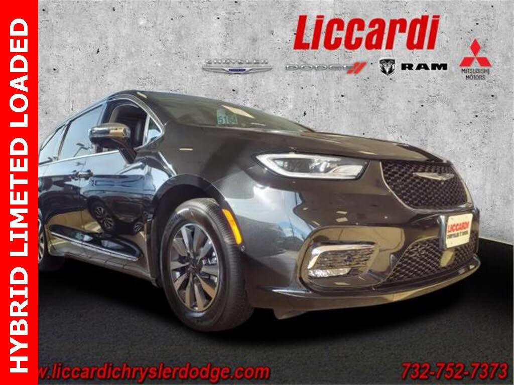 2023 Chrysler Pacifica Hybrid Limited FWD