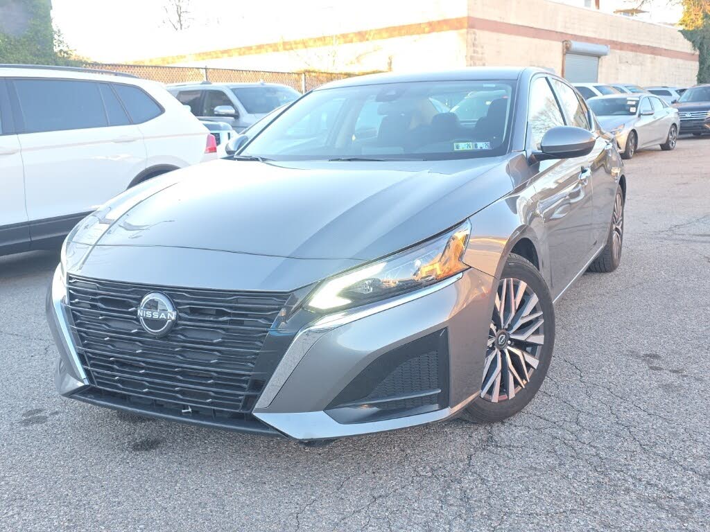 2023 Nissan Altima 2.5 SV FWD