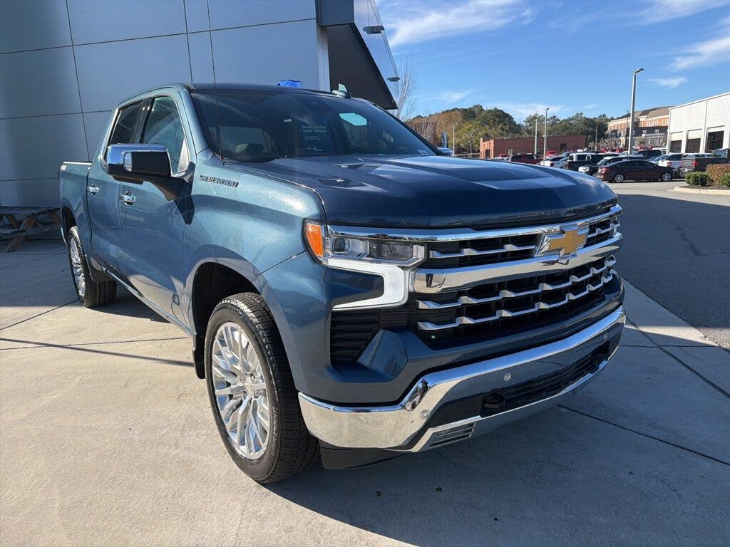 2024 Chevrolet Silverado 1500 LTZ Crew Cab 4WD