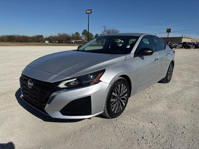 2024 Nissan Altima 2.5 SV FWD