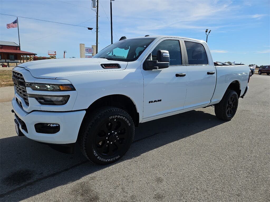 2025 RAM 2500 Big Horn Crew Cab 4WD