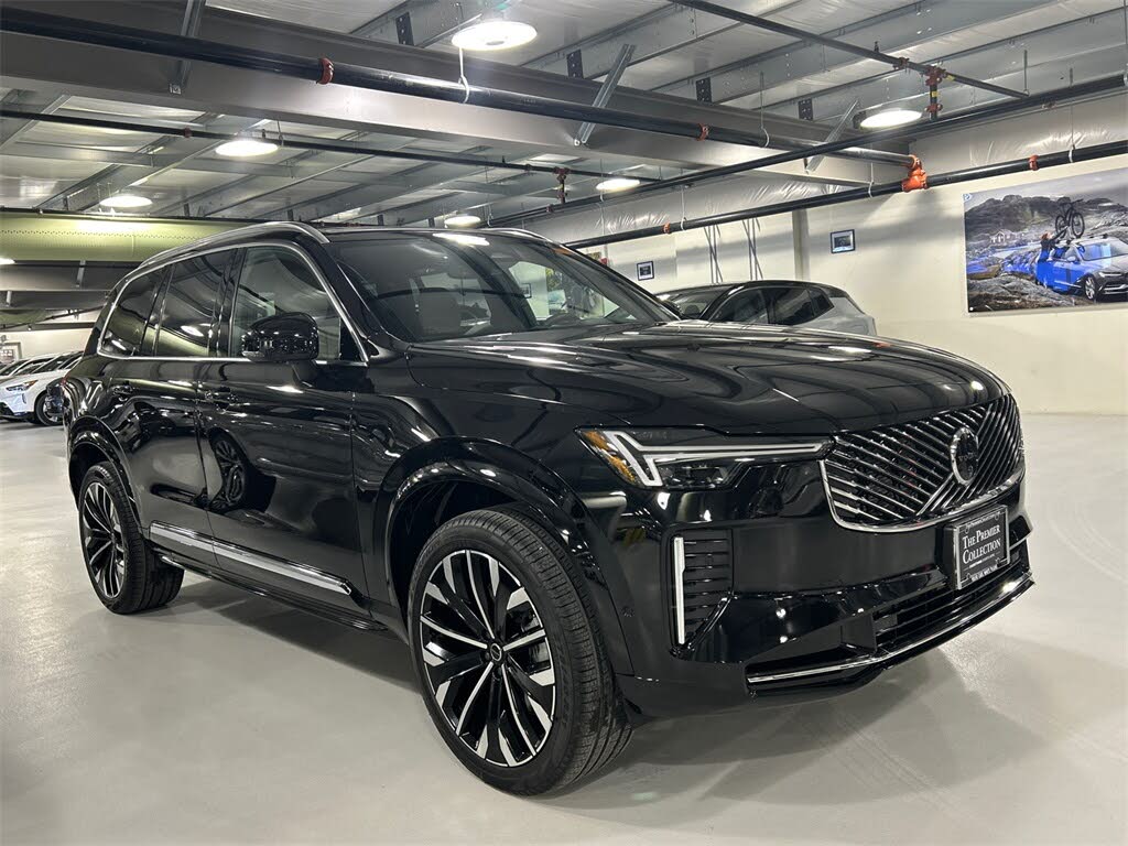 2026 Volvo XC90 B5 Plus 7-Passenger AWD