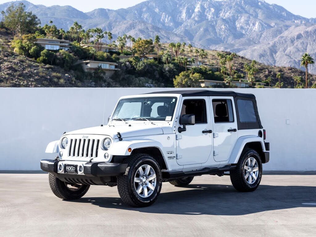 2017 Jeep Wrangler Unlimited Sahara 4WD