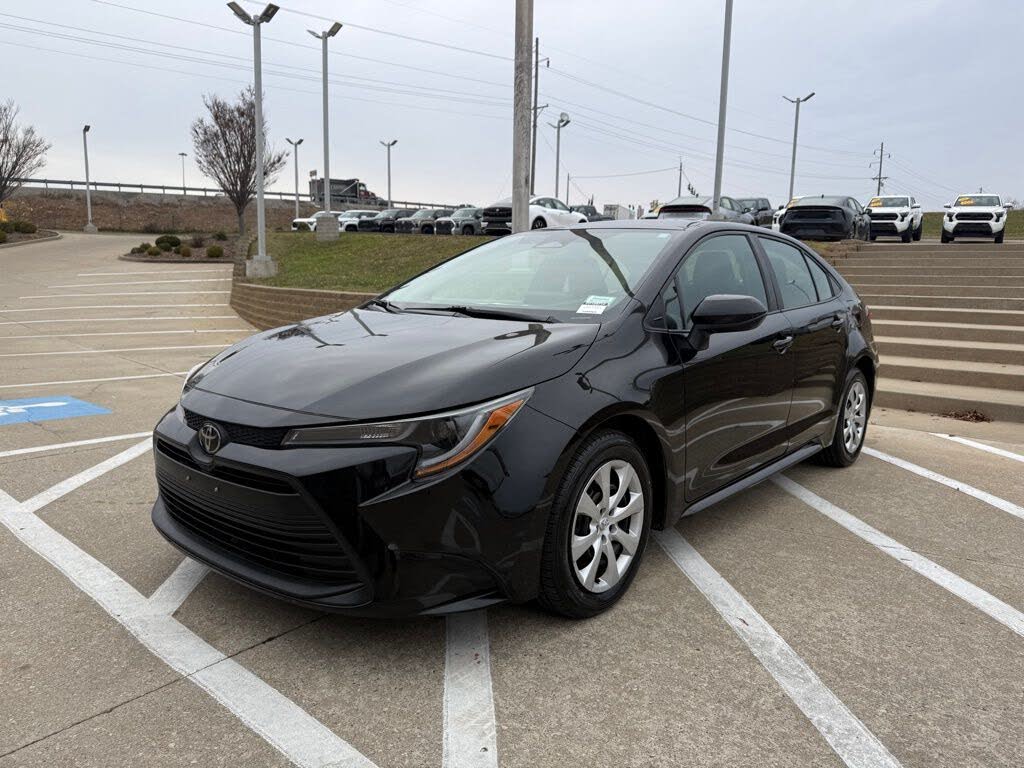 2024 Toyota Corolla LE FWD