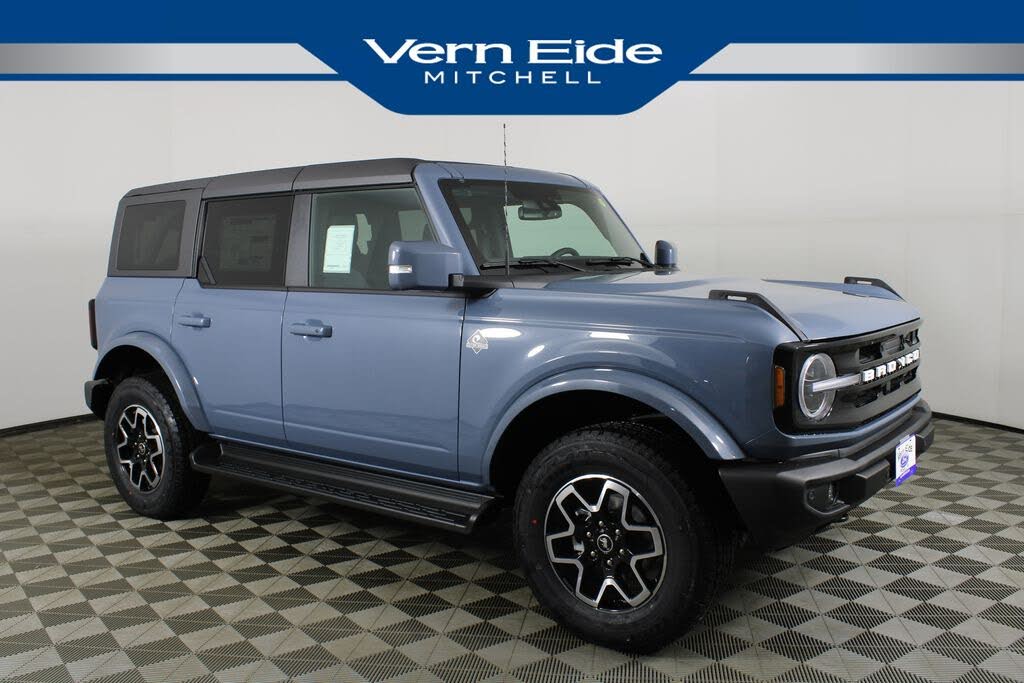 2025 Ford Bronco Outer Banks 4-Door 4WD