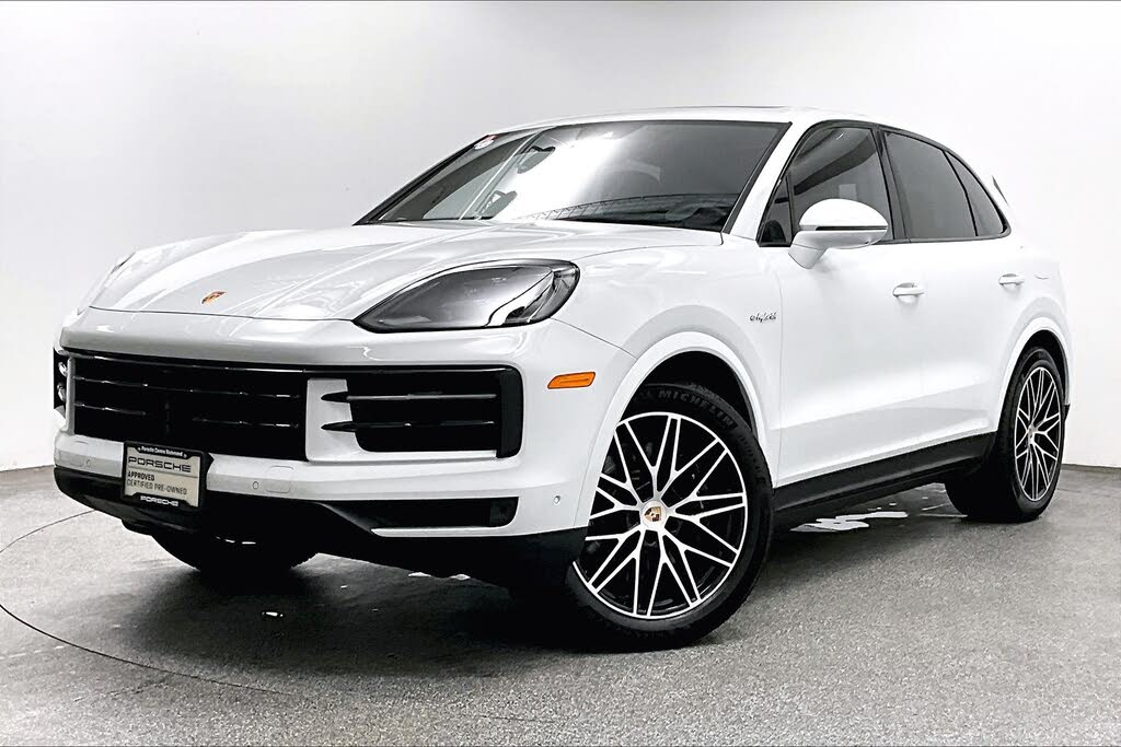 2025 Porsche Cayenne AWD