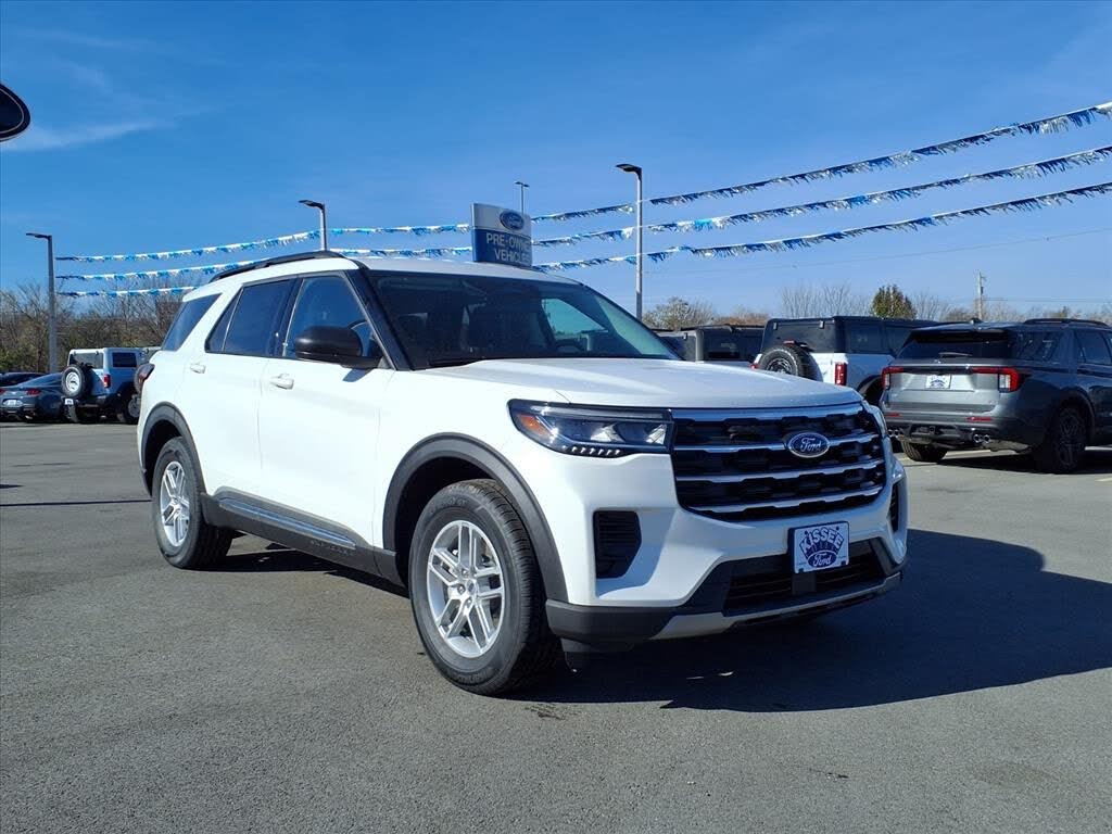 2025 Ford Explorer Active AWD