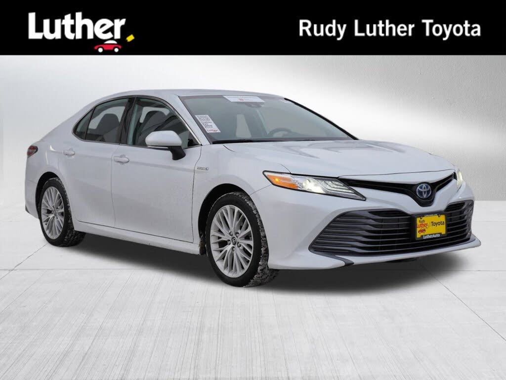 2019 Toyota Camry Hybrid XLE FWD