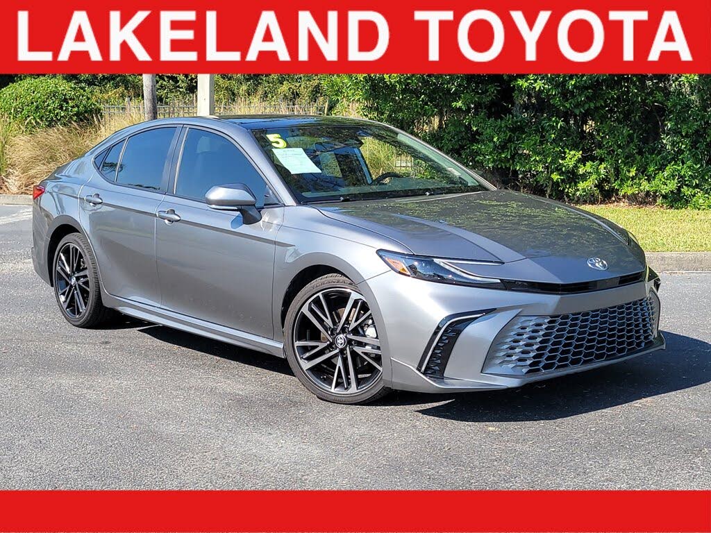 2025 Toyota Camry XSE FWD