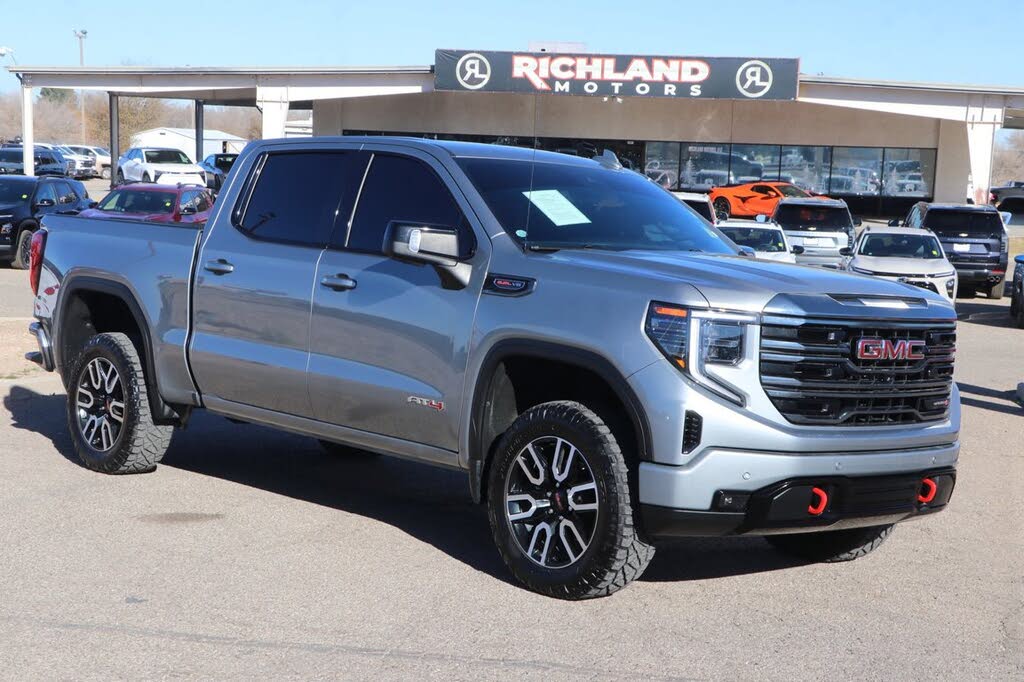 2023 GMC Sierra 1500 AT4 Crew Cab 4WD