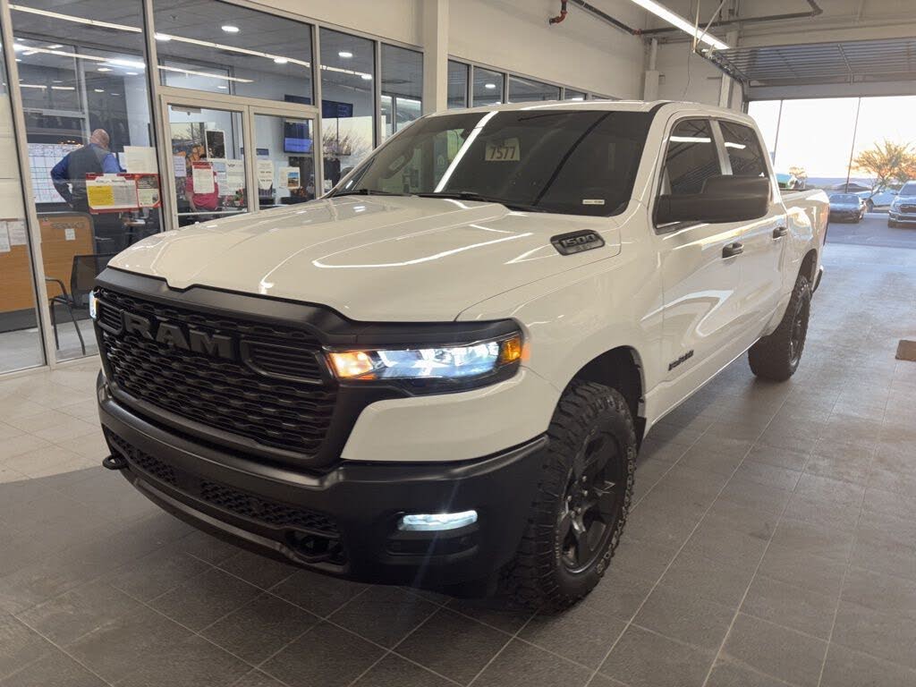 2025 RAM 1500 Warlock 4dr Crew Cab 4WD