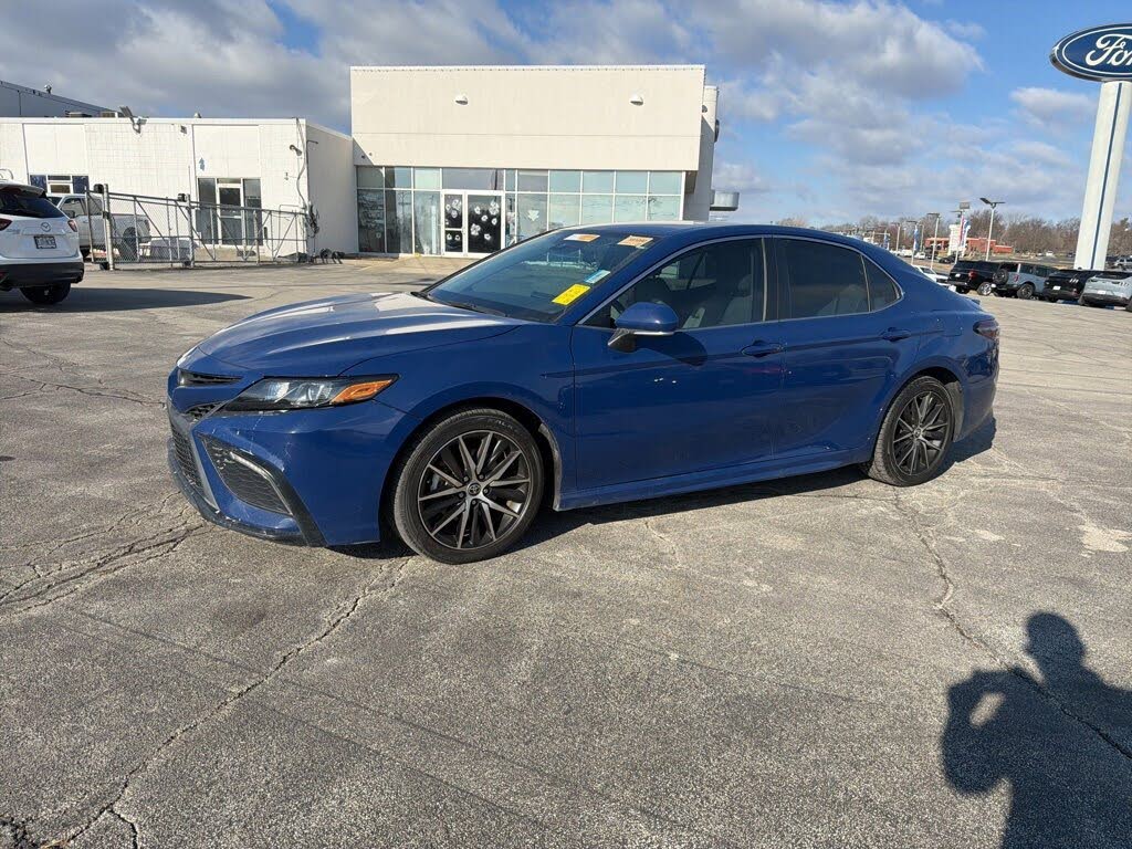 2023 Toyota Camry SE FWD