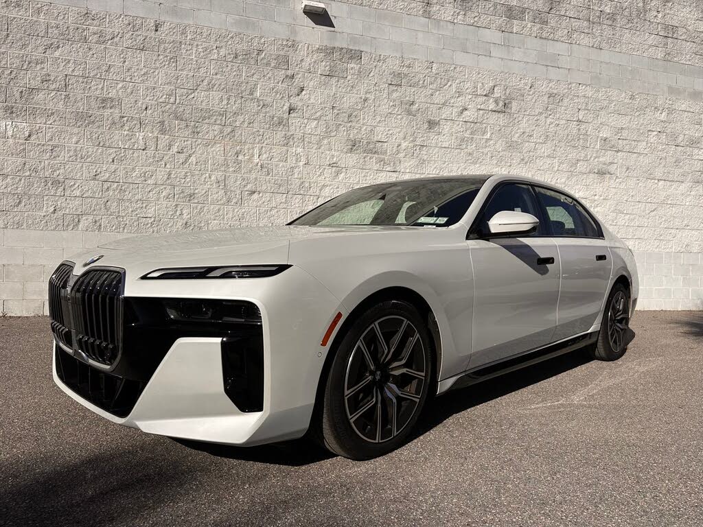 2025 BMW 7 Series 740i xDrive