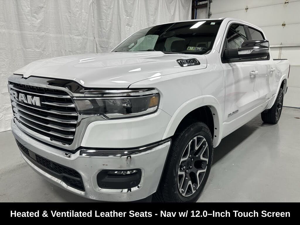 2025 RAM 1500 Laramie Crew Cab 4WD