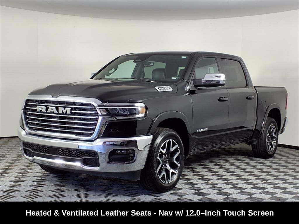 2025 RAM 1500 Laramie Crew Cab 4WD