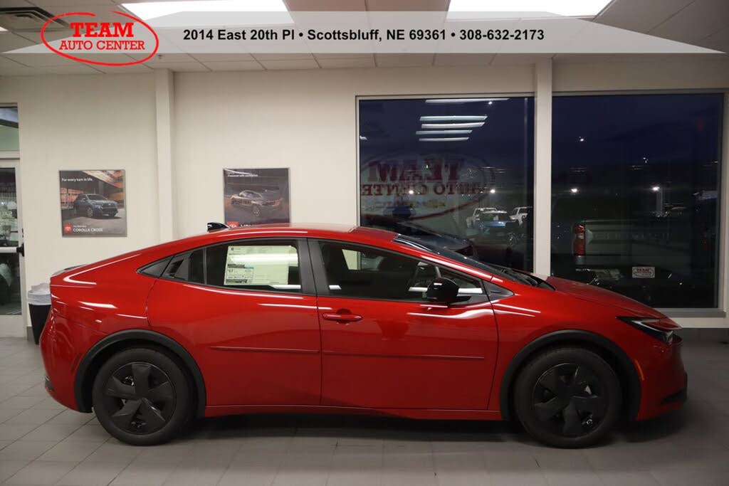 2026 Toyota Prius LE FWD