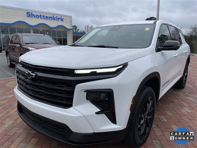 2024 Chevrolet Traverse LS FWD