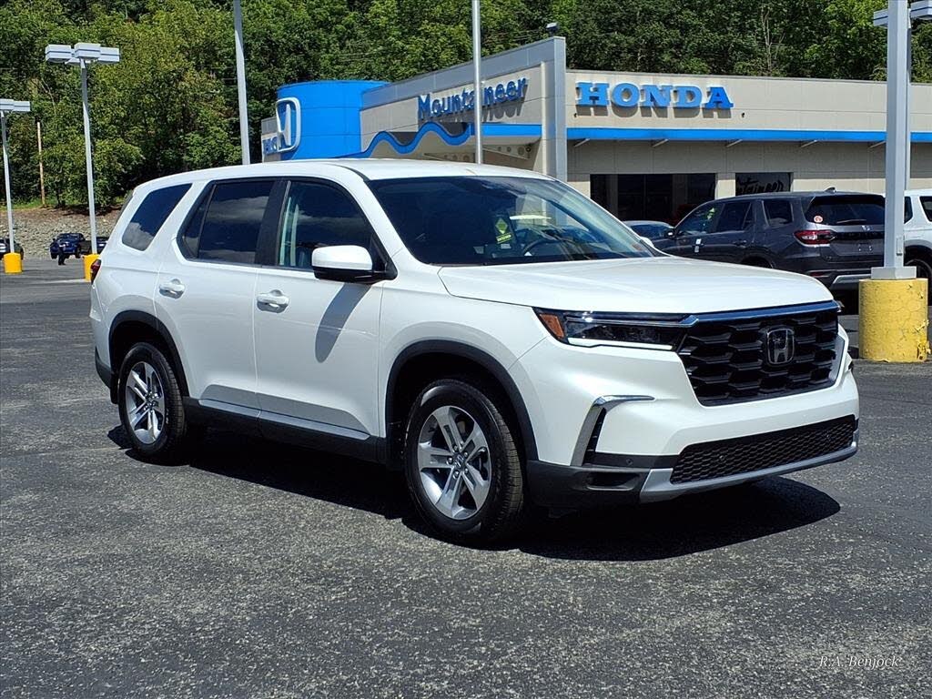2025 Honda Pilot TrailSport AWD