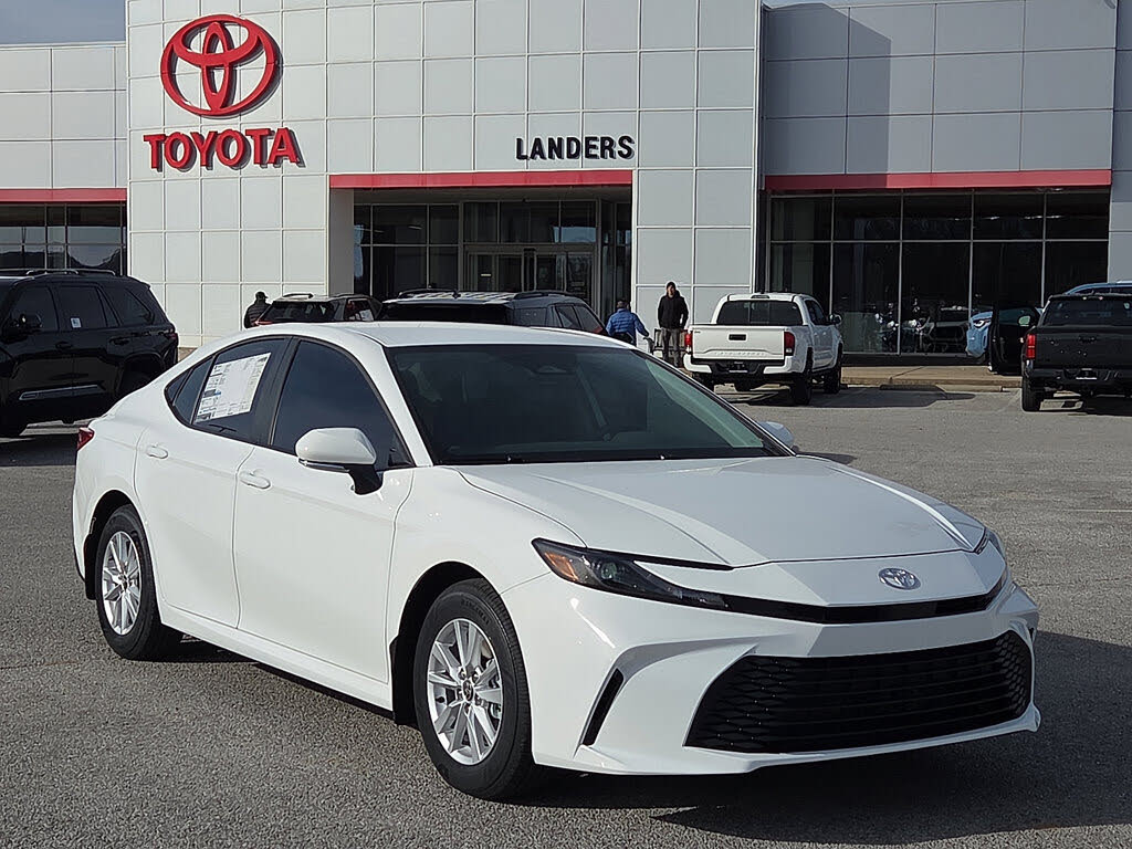 2026 Toyota Camry LE FWD