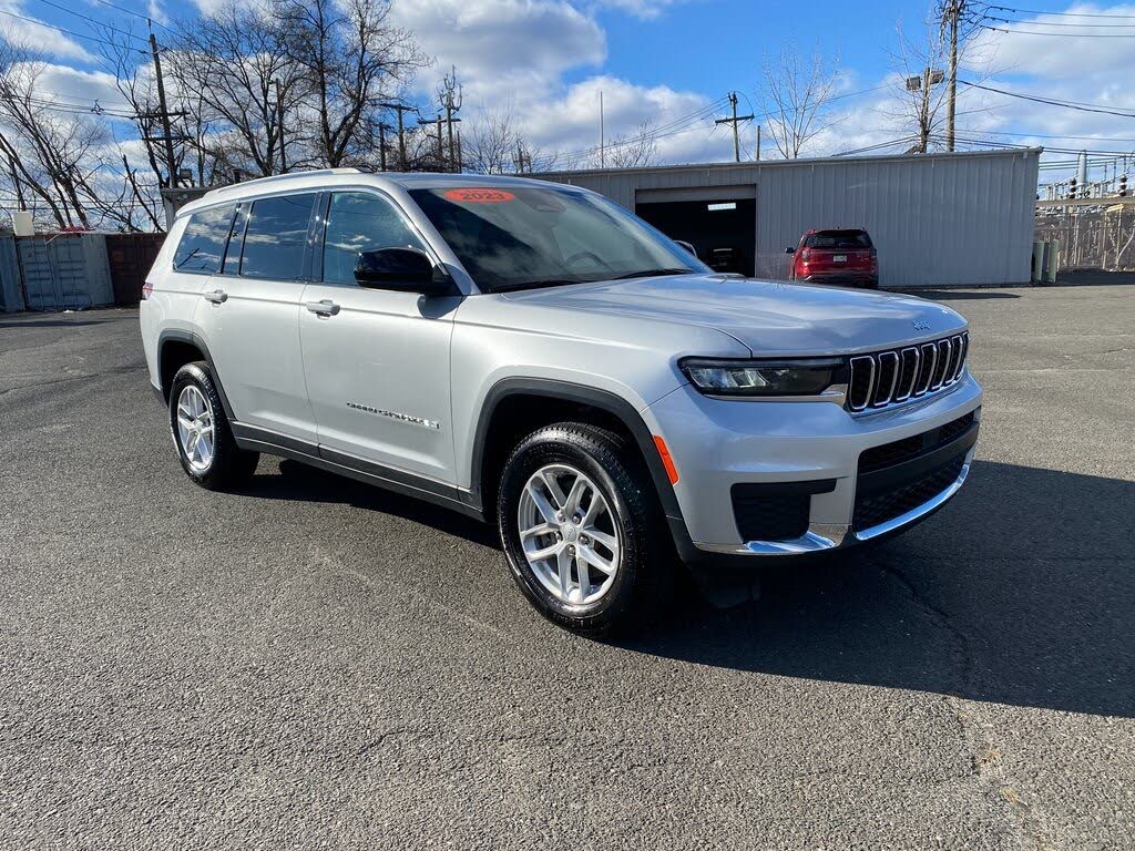 2023 Jeep Grand Cherokee L Laredo 4WD