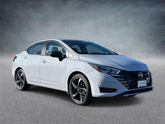 2025 Nissan Versa SR FWD