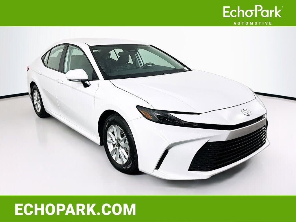 2025 Toyota Camry LE FWD