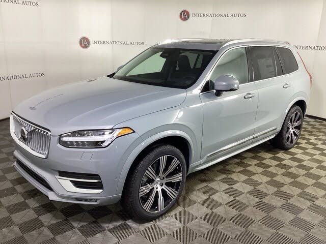 2025 Volvo XC90 B6 Ultra Bright Theme 7-Passenger AWD