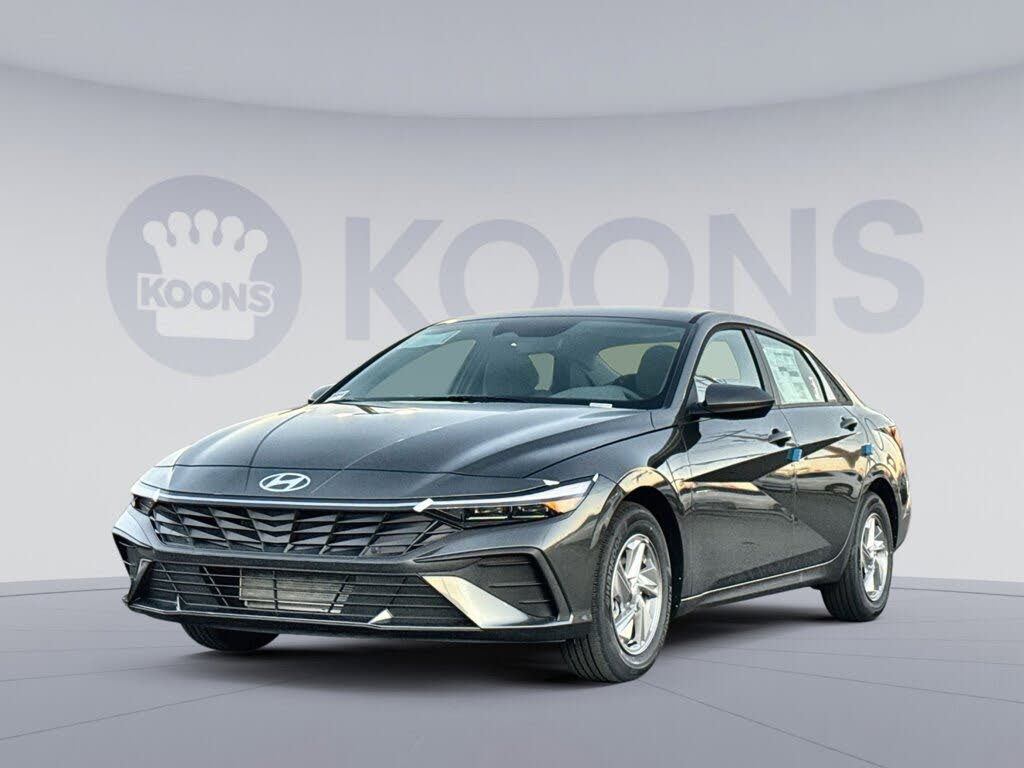 2026 Hyundai Elantra SE FWD