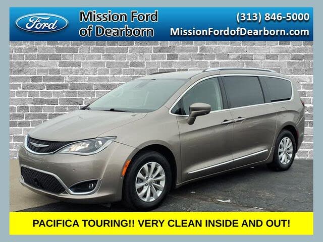 2018 Chrysler Pacifica Touring L FWD