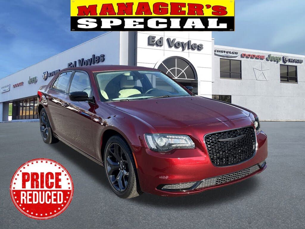 2021 Chrysler 300 Touring RWD