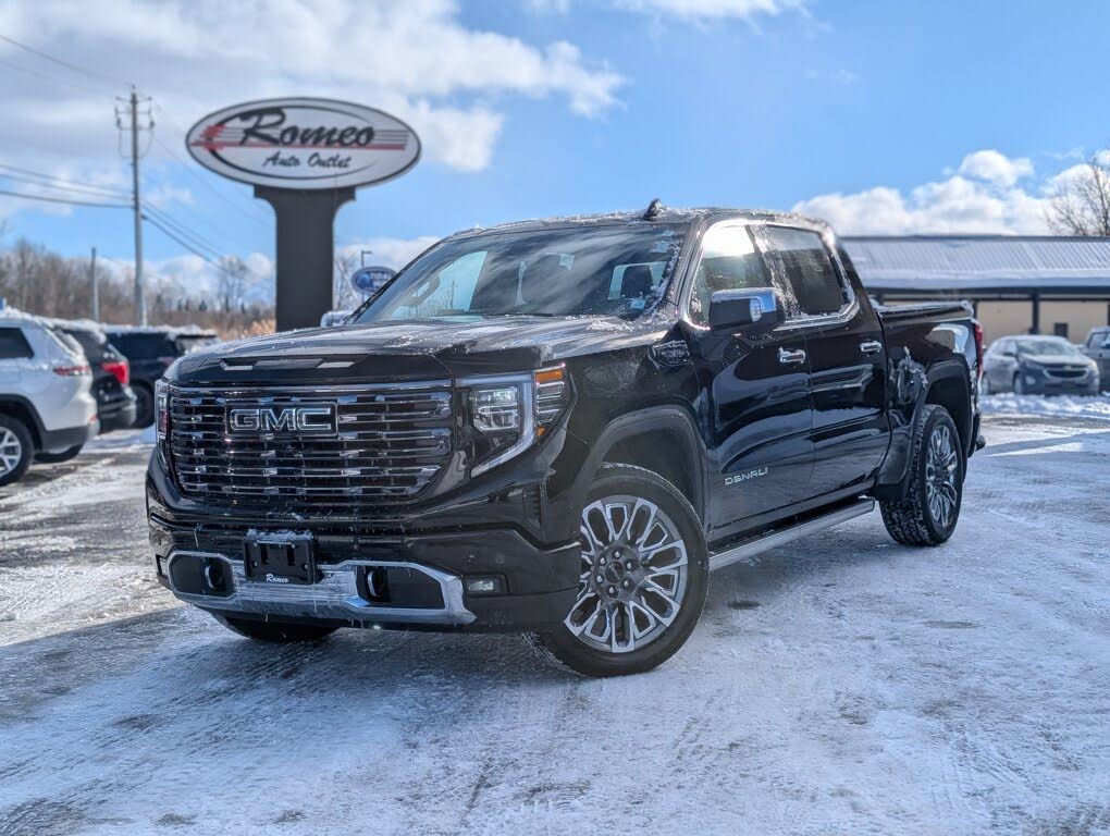2025 GMC Sierra 1500 Denali Ultimate Crew Cab 4WD