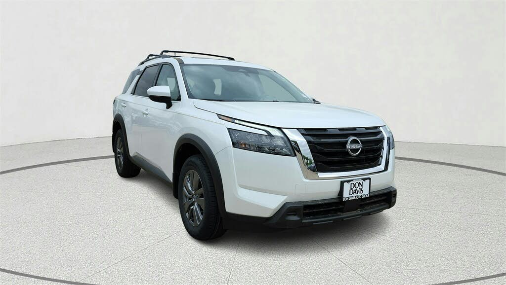 2025 Nissan Pathfinder SV FWD