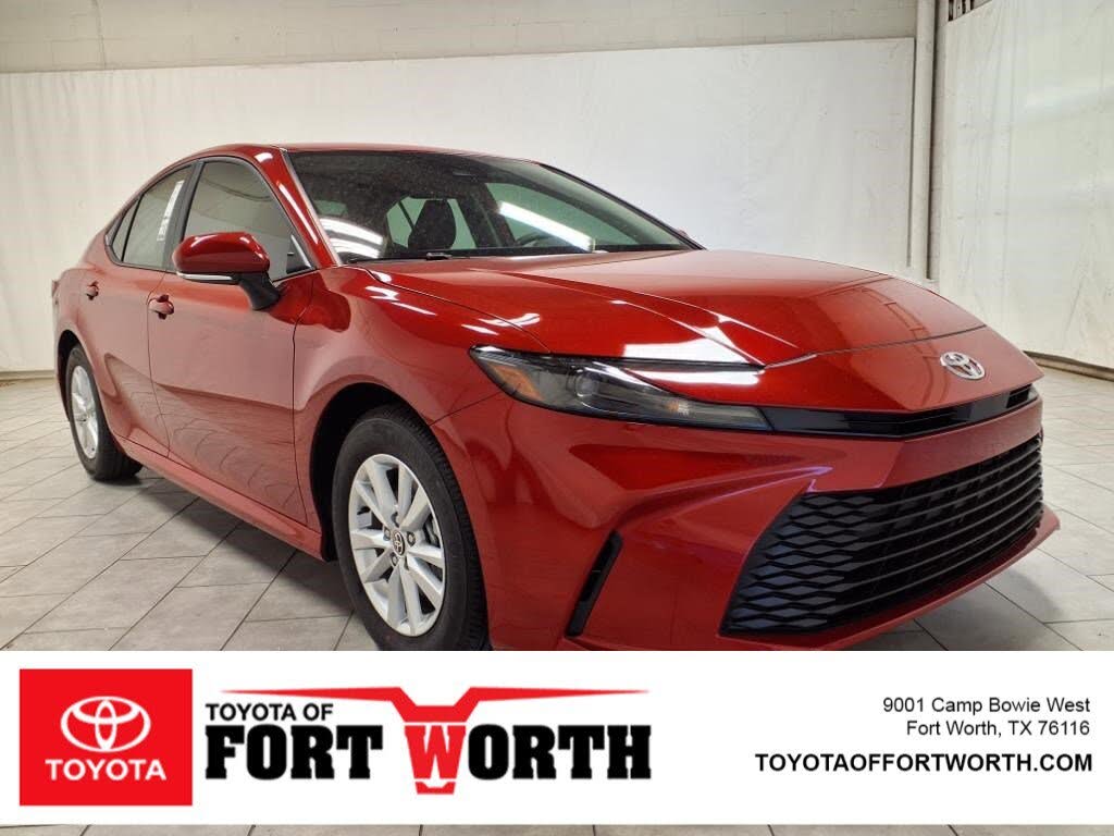 2025 Toyota Camry LE FWD