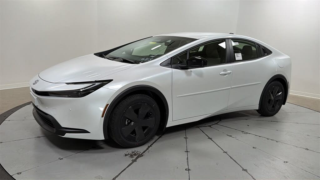 2026 Toyota Prius LE FWD