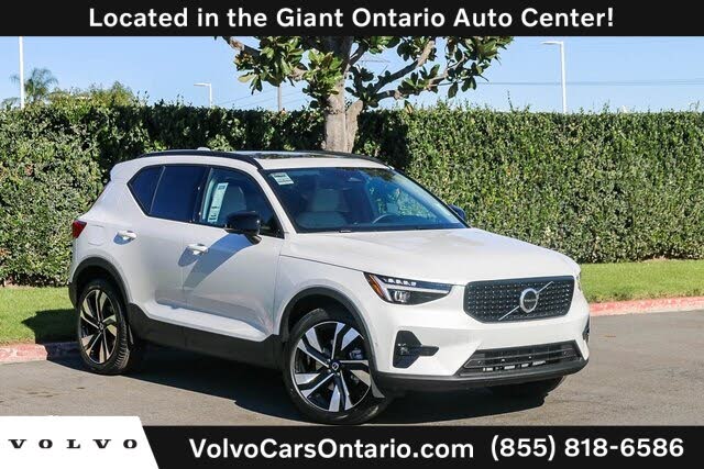 2026 Volvo XC40 B5 Plus AWD