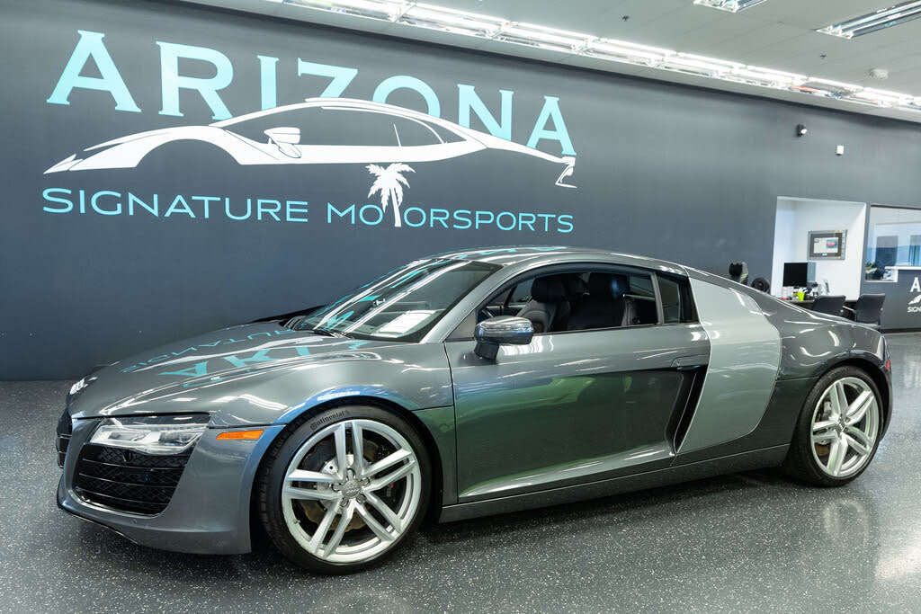 2014 Audi R8 quattro V8 Coupe AWD