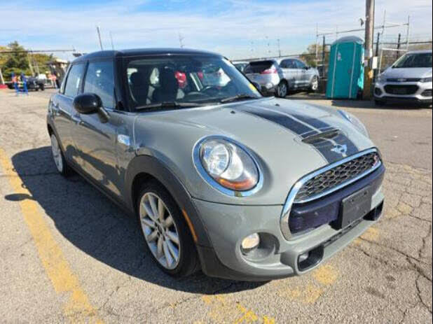 2016 MINI Cooper S 4-Door Hatchback FWD