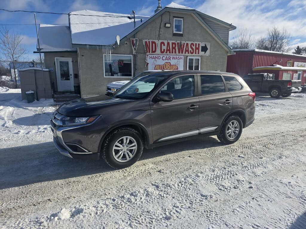 2017 Mitsubishi Outlander ES S-AWC