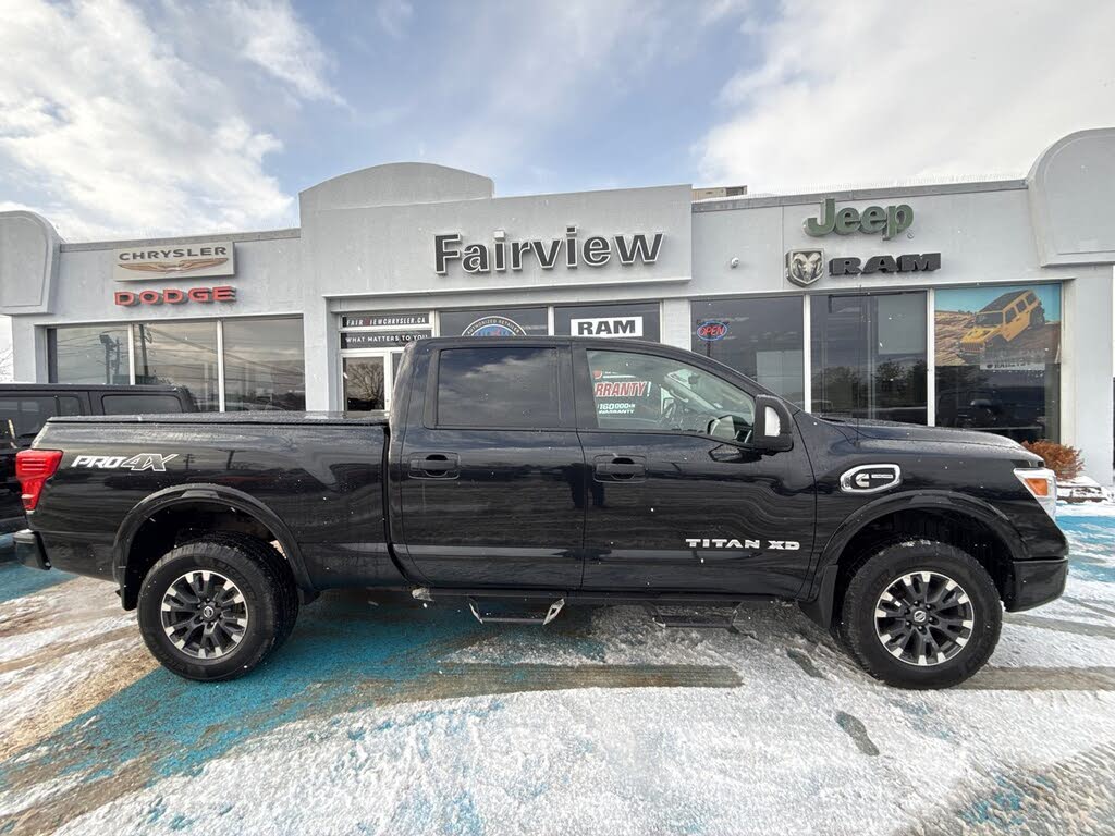 2019 Nissan Titan XD SL Crew Cab 4WD