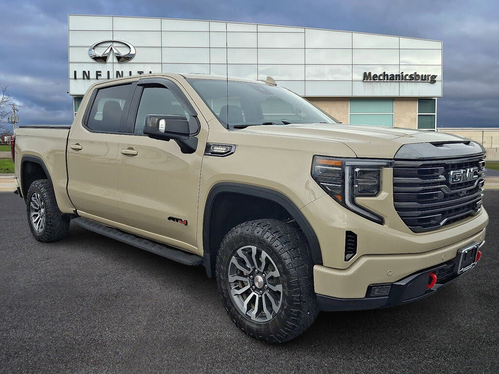 2023 GMC Sierra 1500 AT4 Crew Cab 4WD
