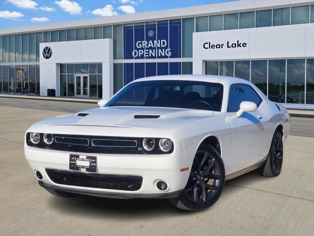 2020 Dodge Challenger SXT RWD